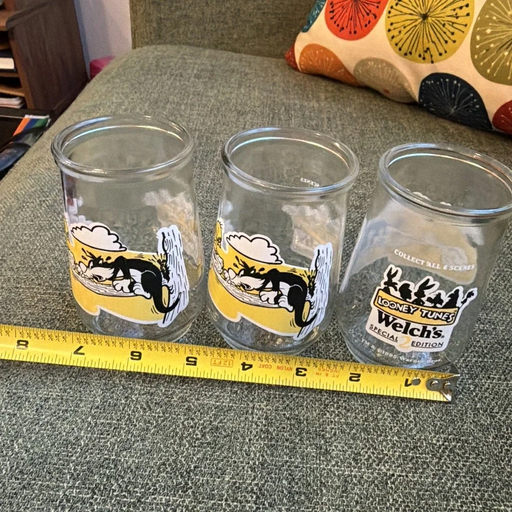 Welch's Looney Tunes Special Edition Jelly Glasses Lot of 3 Tweety Sylvester